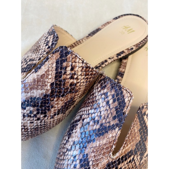 H&M Snakeskin Pointed Slides - Picture 4 of 8